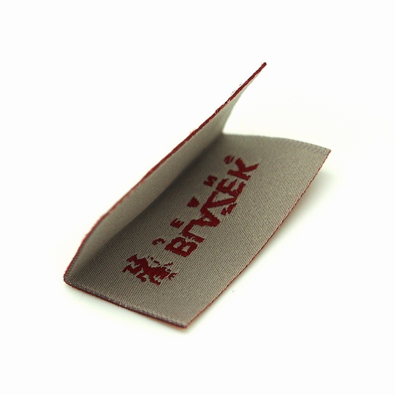 怎么控制织唛布标的品质？